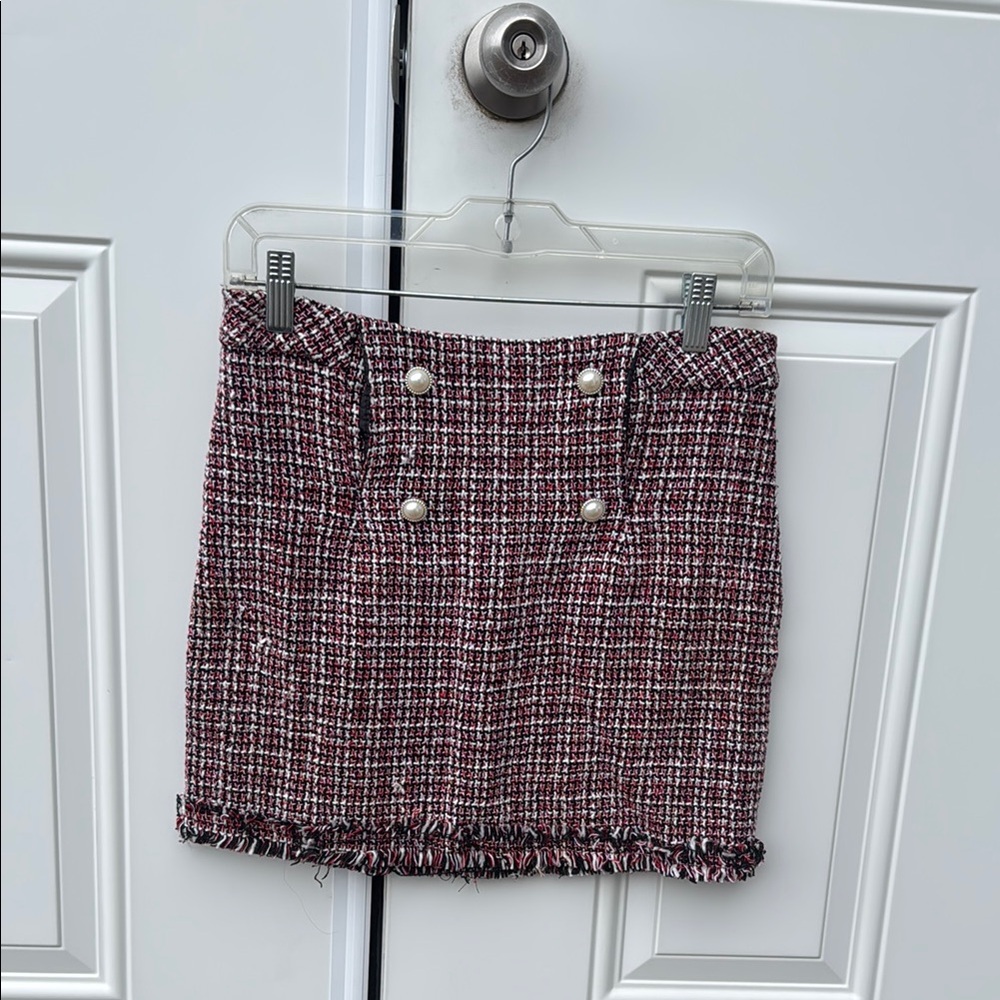 Chic Tweed Skirt - Red and Black